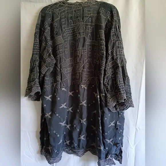 Johnny Was Size Large  Graphite Grey Bird & House Motif Sheer Kimono Cardigan. - Picture 14 of 16
